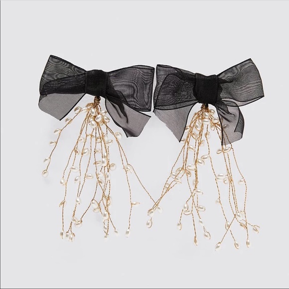 COPY - NWOT EARRINGS - Picture 2 of 4